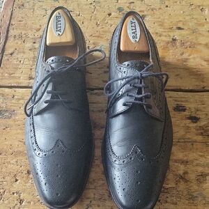 Burberry Black Leather Oxford Shoes with Brogue Detailing